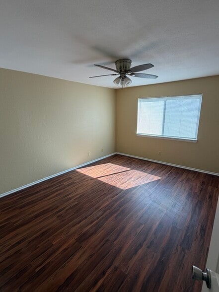Master Bedroom - 3865 Rexford Dr