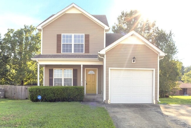 Primary Photo - 3 Bedroom 2.5 Bath home in well established neighborhood!