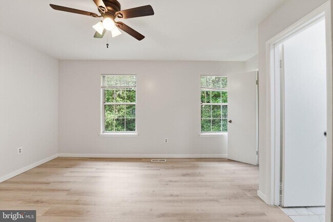 Building Photo - 4200 Gerry Ln