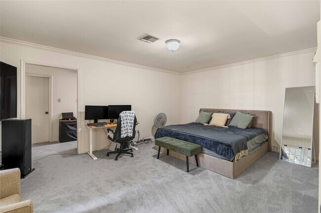 Building Photo - 5606 Graystone Ln