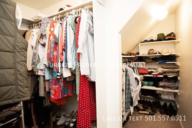 Building Photo - 14205 Longtree Dr