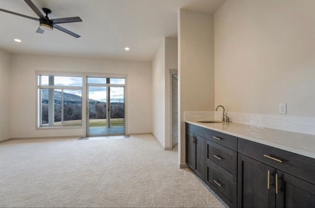 Building Photo - Luxury New Construction Five Bedroom Three...