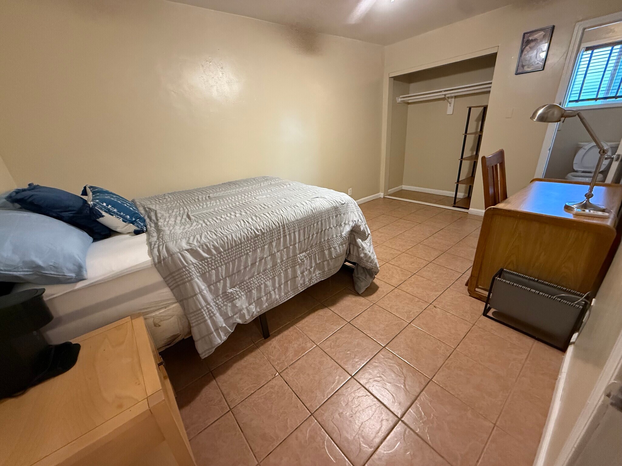 Building Photo - 5809 Lindo Paseo