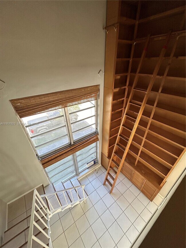 Building Photo - 234 Antiquera Ave