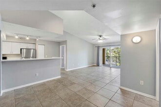 Building Photo - 120 Yacht Club Way