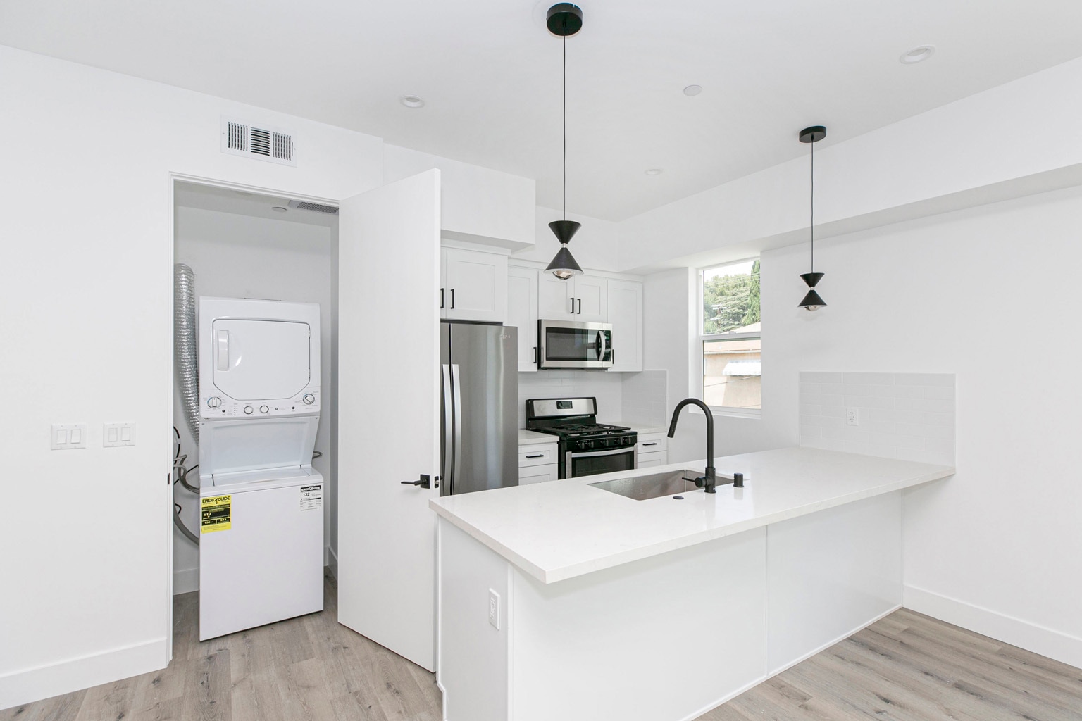 Building Photo - 10851 1/2 Otsego St