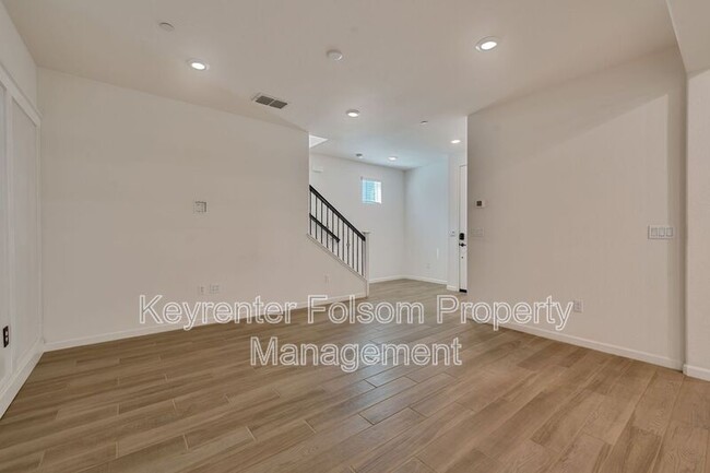 Building Photo - 3057 Bernini Pl