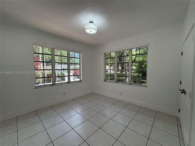 Building Photo - 820 Lorca St