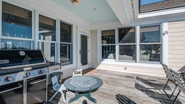 Building Photo - 15 Nautica Way