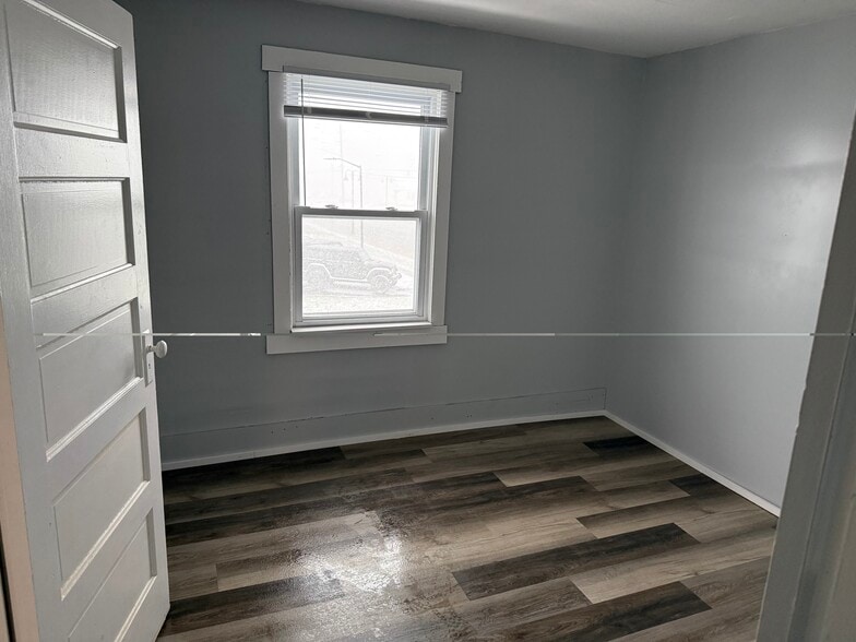 Bedroom 3 - 1501 E Markland Ave