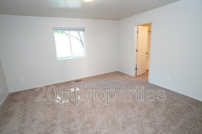 Building Photo - 201 W Lava Falls Dr