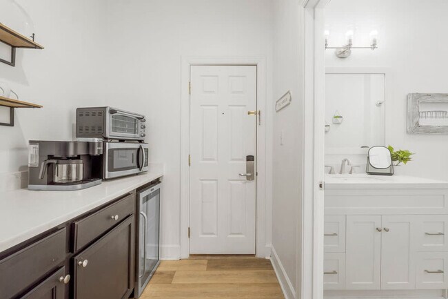 Building Photo - 10343 E County Hwy 30A