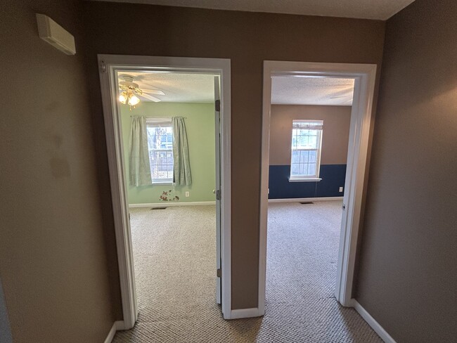 Building Photo - 3878 Roscommon Way