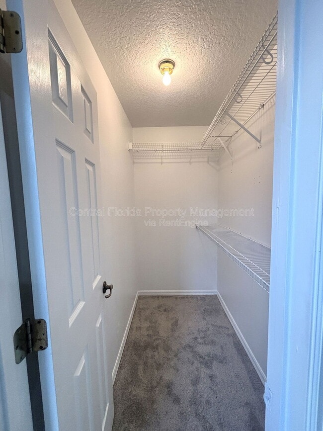 Building Photo - 1064 Park Central Cir