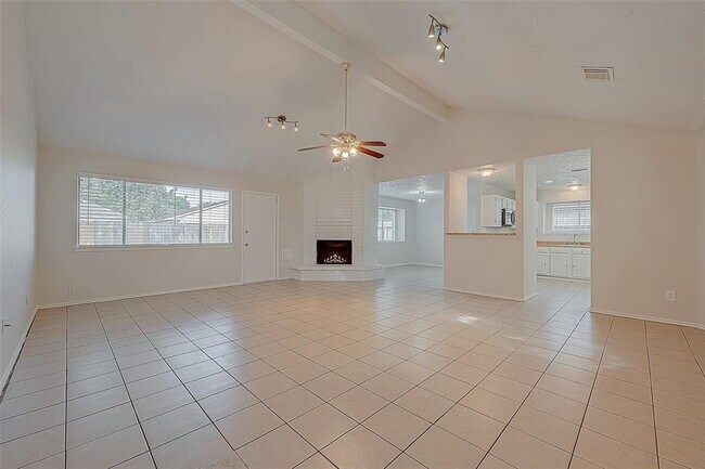 Building Photo - 1514 Jo Ann Ln