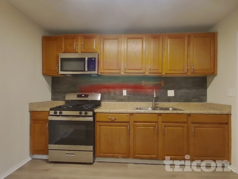 Building Photo - 3109 Lakehurst Ave