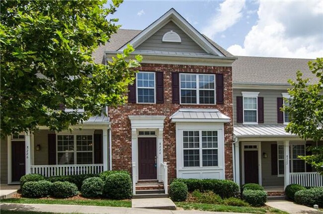 Building Photo - 3-bed/3.5-bath in Lenox Village