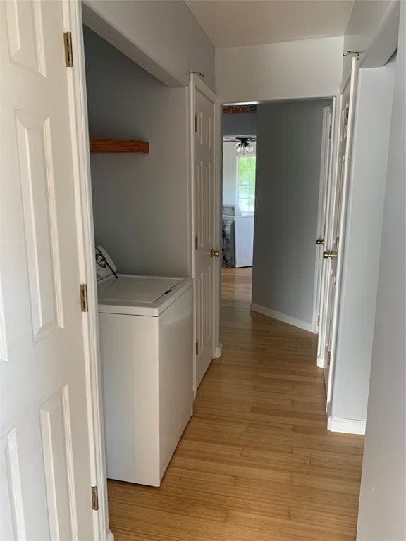 Building Photo - 213 1st St