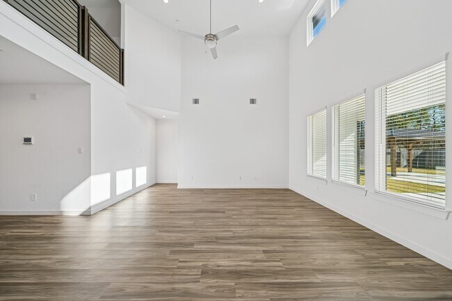 Building Photo - 14309 Yellow Hawthorn Ct