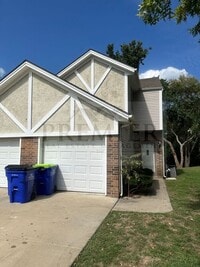 Building Photo - 3562 NE Independence Ave