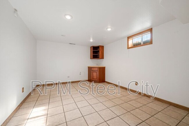 Building Photo - 1529 Alexander Cir