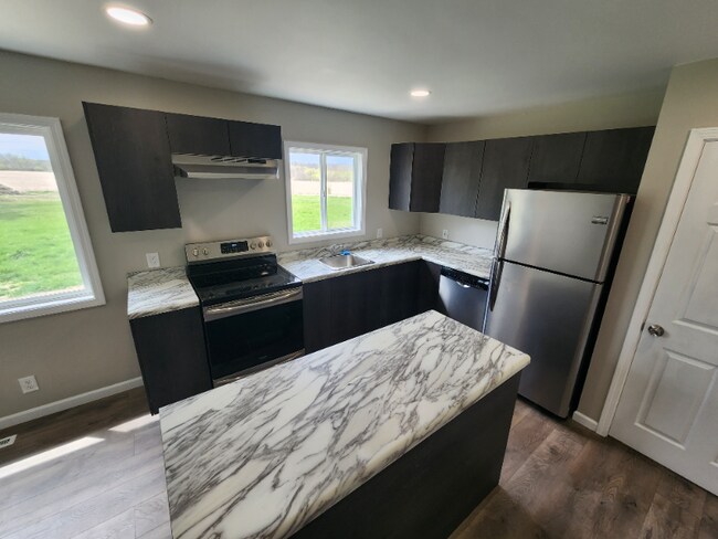 Building Photo - 6183 N Webster Rd