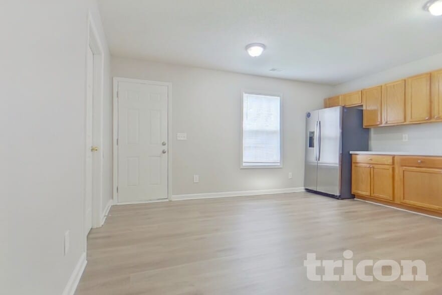 Building Photo - 404 Castle Ridge Dr