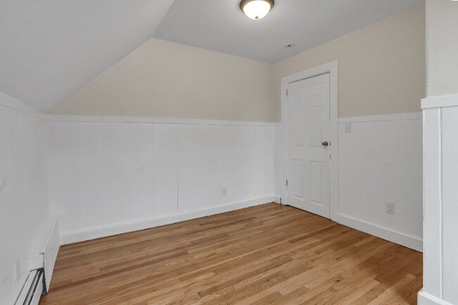 Building Photo - 77 Vinton St