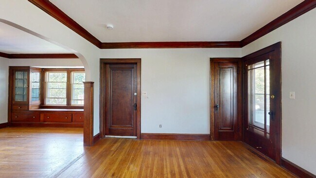 Building Photo - 4003 Behrwald Ave