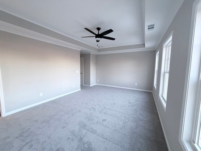 Building Photo - The Enclave At Mill Creek