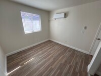 Building Photo - 1593 North Thorne Avenue