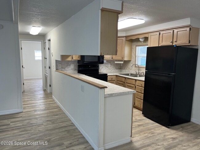 Building Photo - 2540 Chatham Way NE