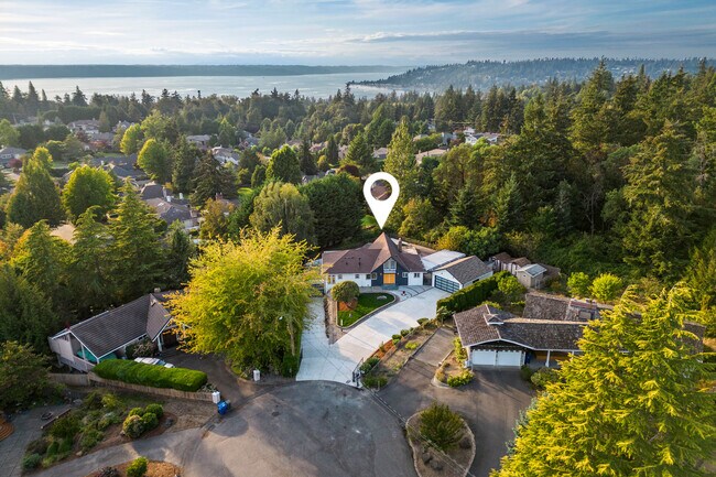 Building Photo - 130 SW 194th St