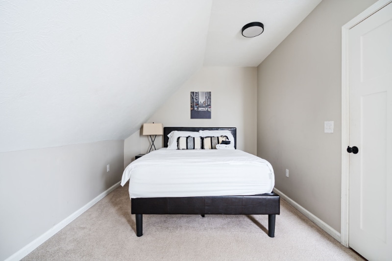 Building Photo - 1734 S Talbott St