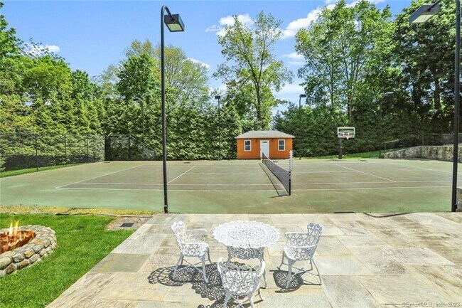 Building Photo - 345 Governors Ln
