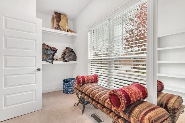 Building Photo - 1016 Red Pepper Ridge