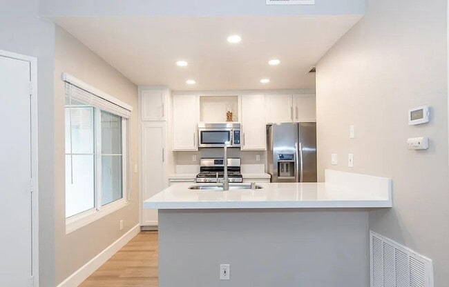 Building Photo - 28107 Caldaro