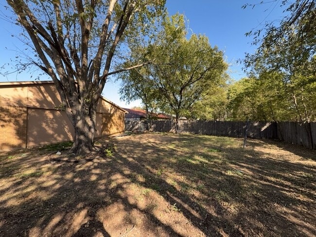 Building Photo - 1233 Steinburg Ln