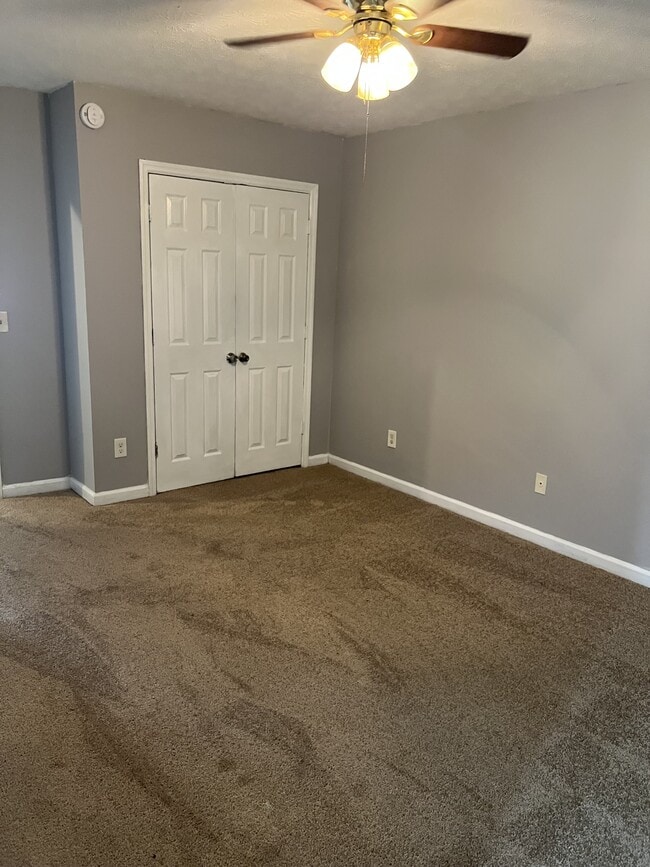 Building Photo - 2051 Charter Ln