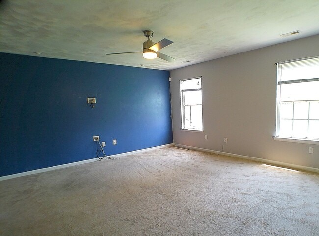 Building Photo - Gorgeous 3 bed 2.5 bath single-family home...