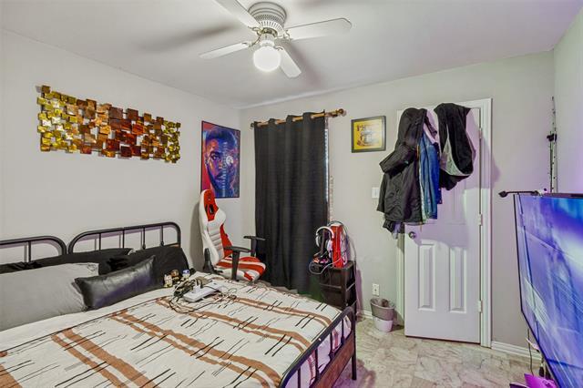 Building Photo - 3024 Encino Dr