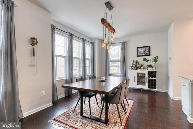 Building Photo - 12925 Brickyard Blvd