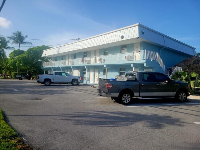 Building Photo - 300 Duck Key Dr