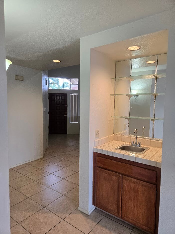 Building Photo - 12445 Salmon River Rd