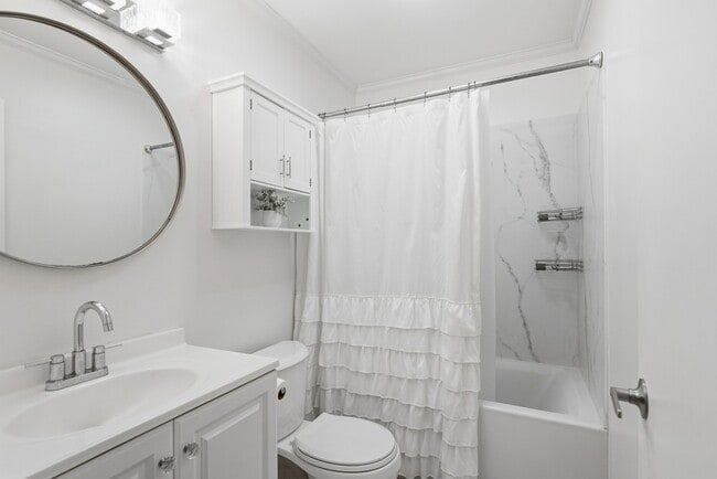 Building Photo - 382 Knapps Hwy