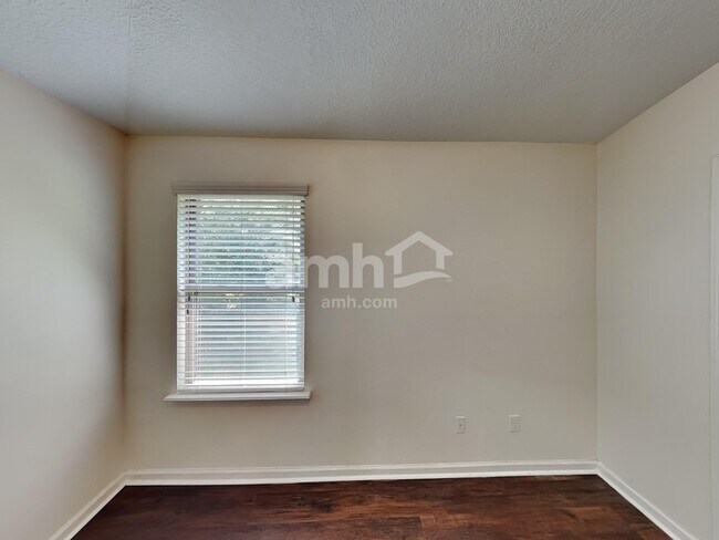 Building Photo - 231 Buck Run Way