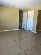 Building Photo - 7556 La Fontaine Dr