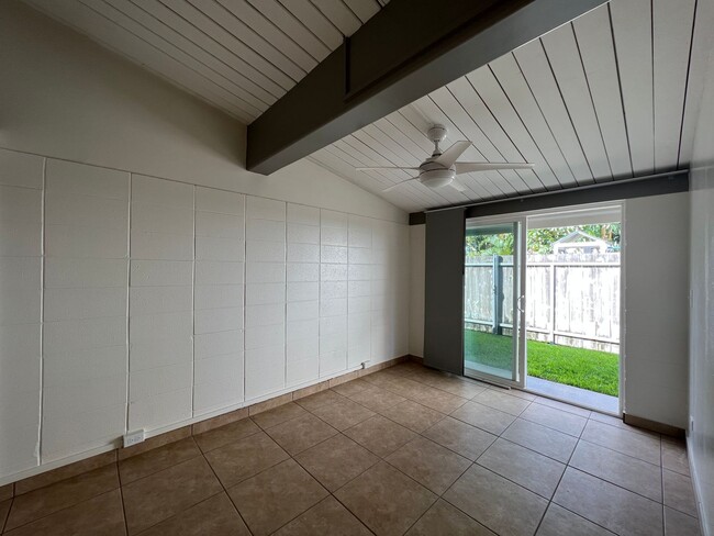 Building Photo - For Rent - 68-190 Au St. #B Waialua, HI 96791