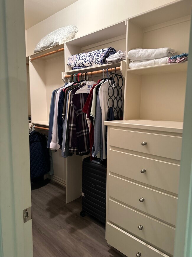 Master Walk-in Closet - 2312 Camden Dr
