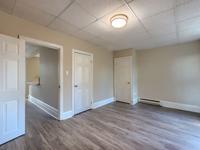 Building Photo - 206 Hamilton St